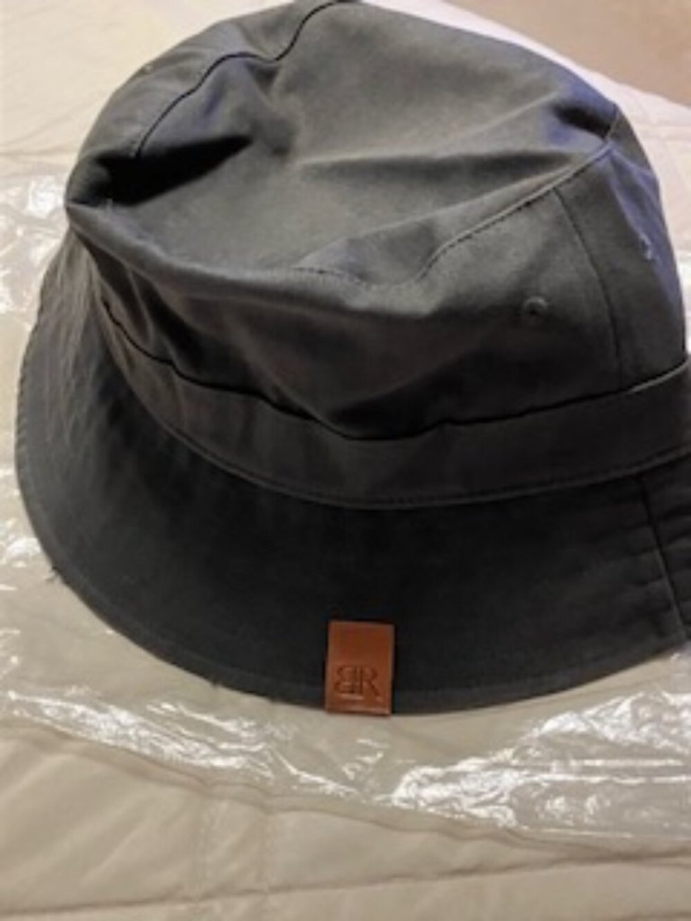 NWT  Unisex Bucket Hat  Size L/XL  Banana Republic